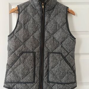 J. Crew Gray and White Quilted Puffer Vest - XS